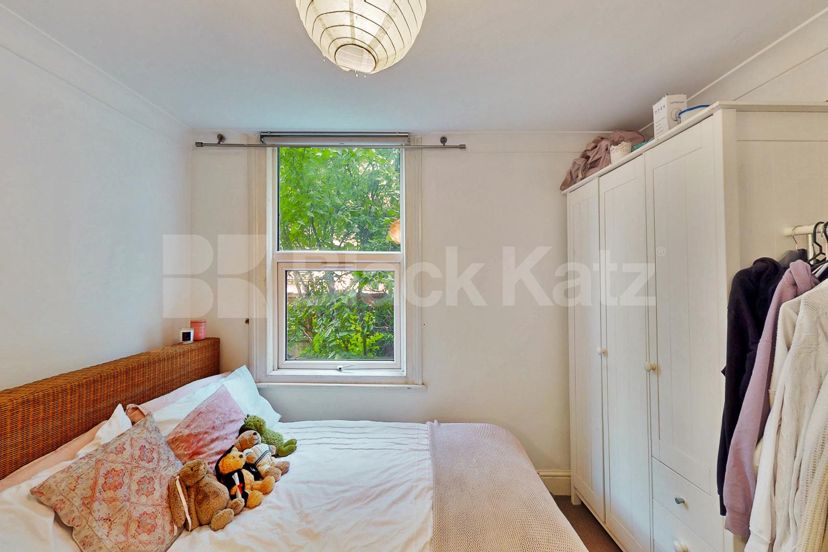 Spacious garden flat on bordering Clapham and Brixton. Ashmere Grove, Clapham / Brixton
